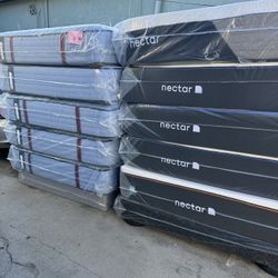 ☎️📲📞call or Tex (213)713-74-89  Nectar Mattress.         Nectar Premier Queen Size  - 13" Memory Foam Mattress     Brand New Mattress     Delivery a