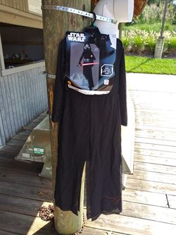 Kylo Ren Halloween Costume Sz 8-10 Med Star Wars. Child Costume. For 5-7 years