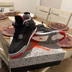 Jordan 4 Bred Reimagined 5.5Y – Excellent Condition + Box