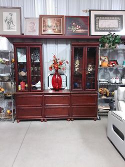 Office Furniture / Credenza / Hutch