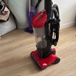Dirt Devil Vacuum