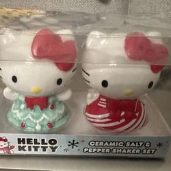 Hello Kitty Shakers