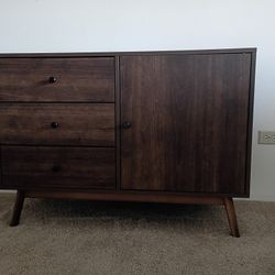 $200, cabinet