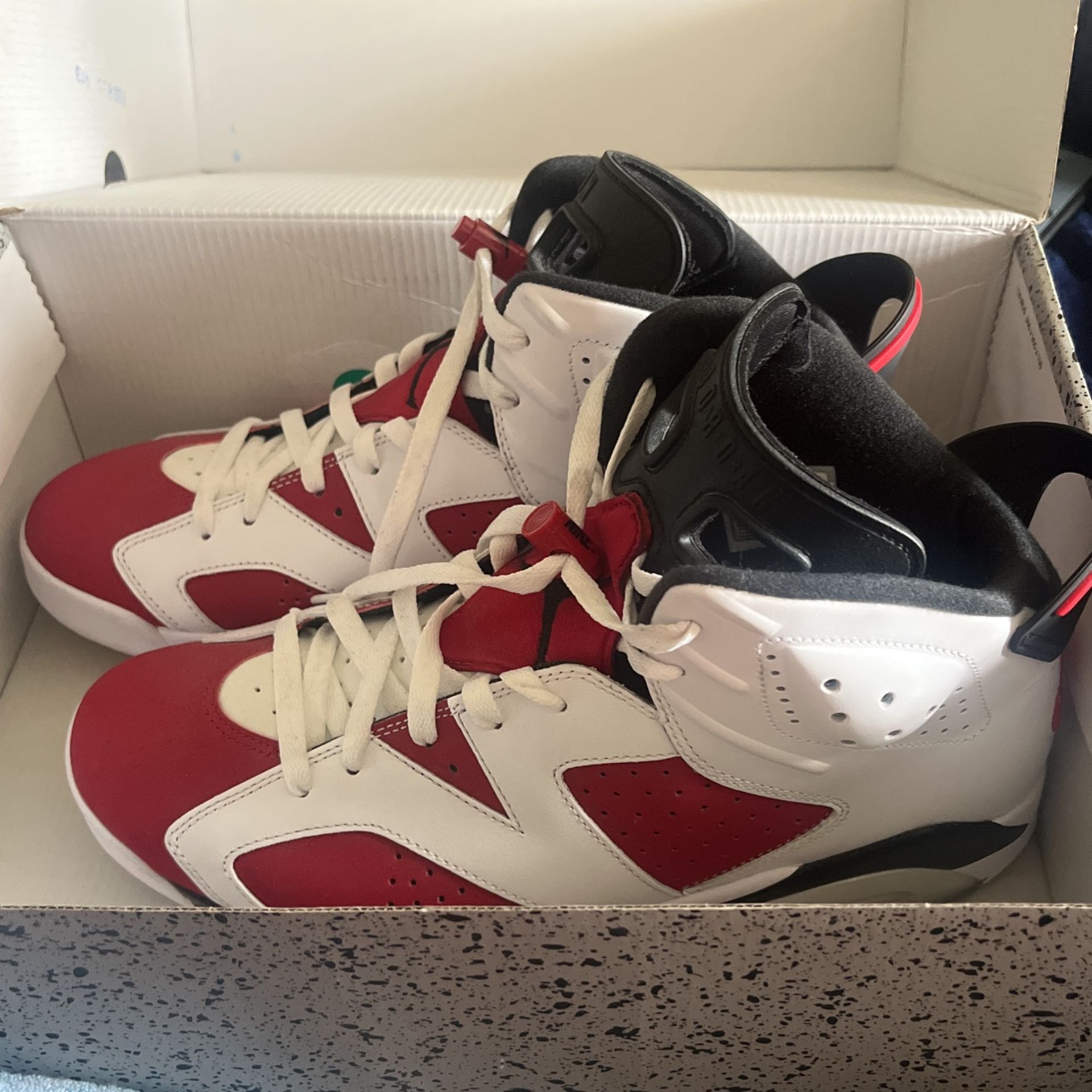 Carmine Size 11 Jordan display picture 2