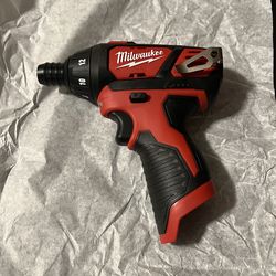 M12 Milwaukee cordless 1/4 in Hex screwdriver