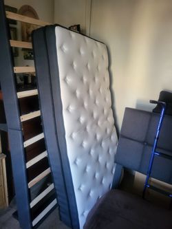 Twin Mattress with Navy Border