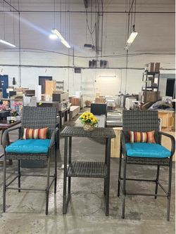 🔥Set of 3🔥Patio Bar Set – Wicker Outdoor Bar Stools (with Blue Cushions) and Bar Table; All-Weather Outdoor Wicker Furniture Suitable for Pools, Gar
