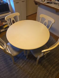 Round White Dining Table with 4 Chairs