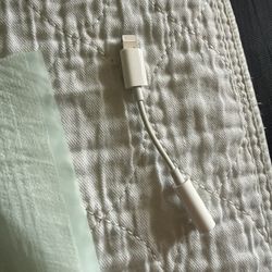 Apple Lightning To Headphone Adapter