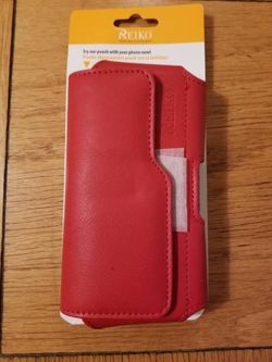 Reiko  Leather belt Clip Phone Pouch Holster For iPhone 14 14 Pro  iPhone 15 15 Pro

Red

New