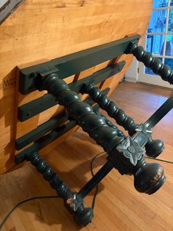 Round sturdy table