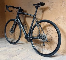 Specialized roubaix road bike sl4 matte black excellent condition
