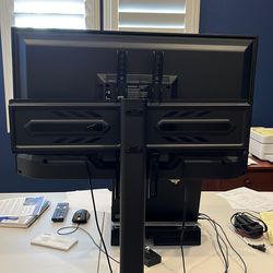 Adjustable monitor stand and screen