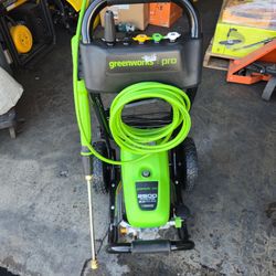 Greenworks 2500-PSI 2-GPM Cold Water Electric Pressure washer #8478