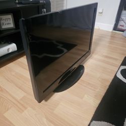 Samsung Hd Lcd 32" Television Tv  W/ Stand & Remote


