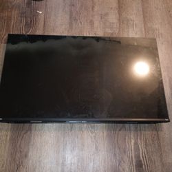 45 InchToshiba Fire TV BROKEN with Two Remotes And A Fire Stick