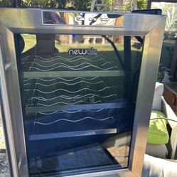 Newair. Mini Wine Refrigerator Like New 150 Or Best Offer.