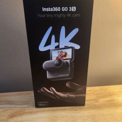 Insta360 Go 3S 4k 128gb camera handheld floor model