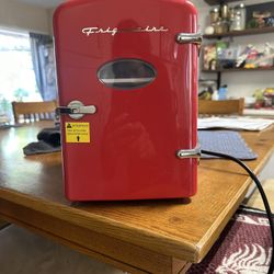 Retro Mini Fridge