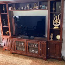 Display Cabinet 