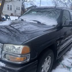 Denali Run Great/Clean In & Out/ Leather Interior /3- Rows Of Seating/Hot Heat $4,500