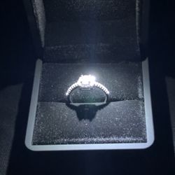 Luxurious Ring 