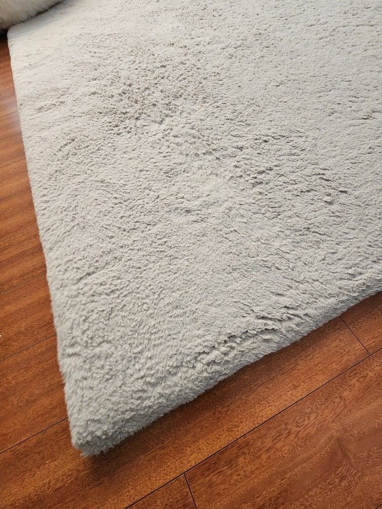 Bob-O-Pedic Angora 5' x 7' Gray Rug