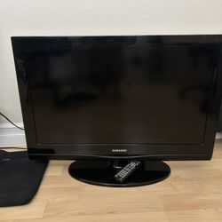 Samsung TV W/remote