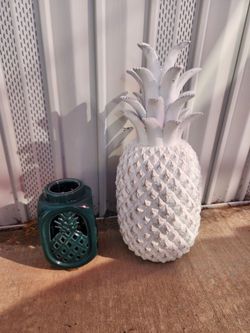 Outdoor pineapple decor