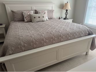 King size bedroom set