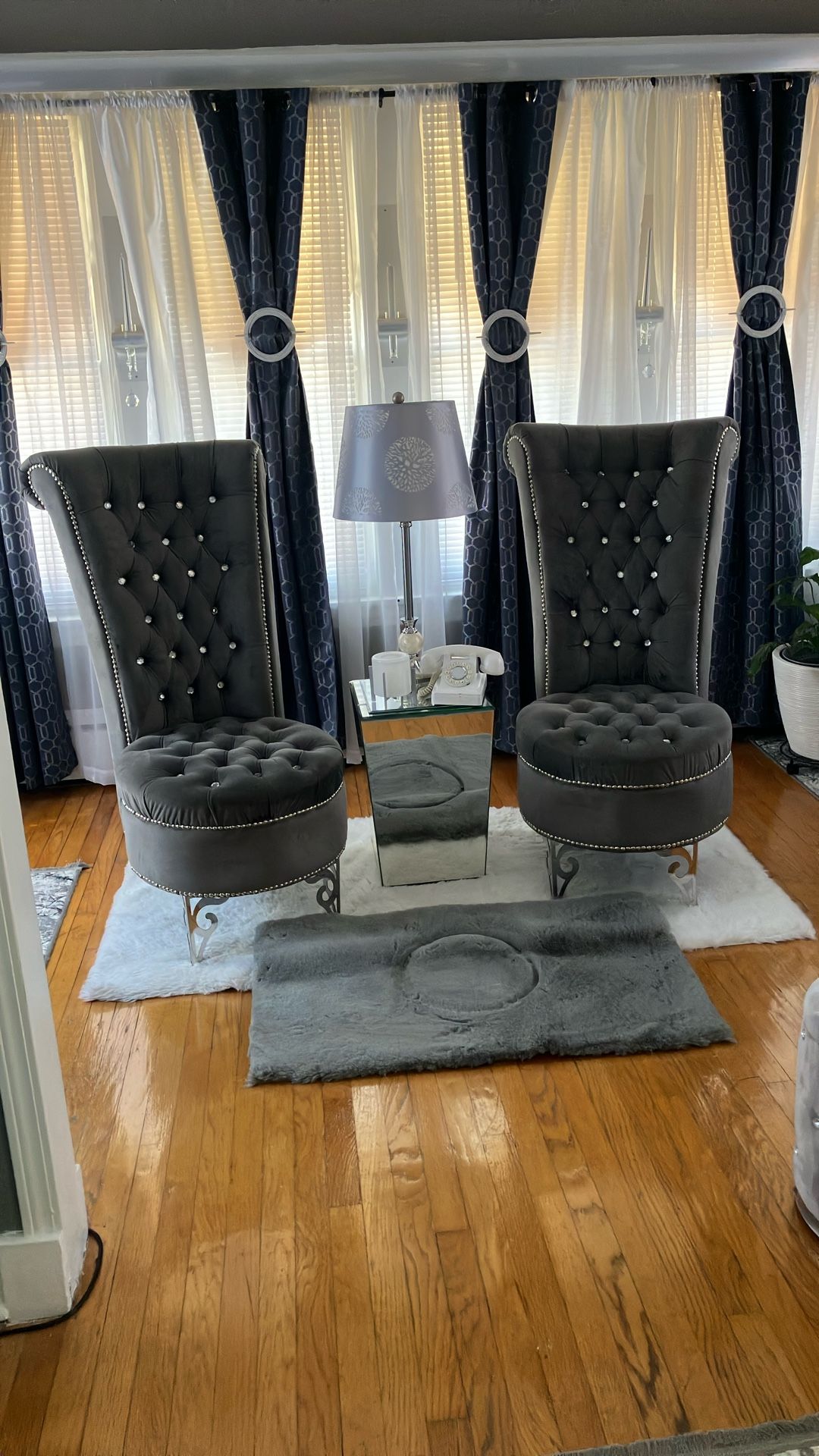 Accent Chairs