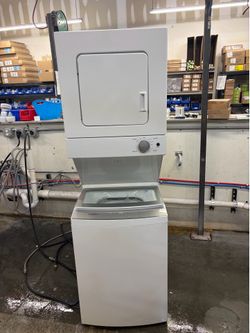 Excellent condition whirlpool stack 24 inch