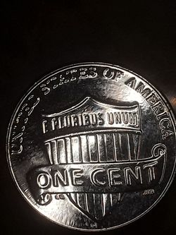 2010 uncirculatef lincoln penny error.