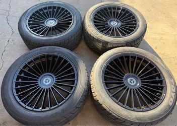 22” Road Force RF22 Gloss Black Wheels with Toyo Tires G550 G63 GWagon G55