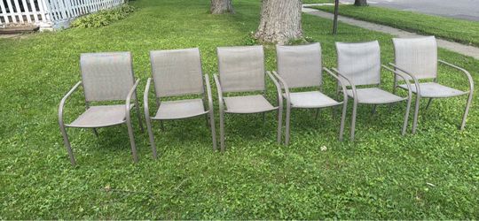 6 Outdoor Patio Chairs