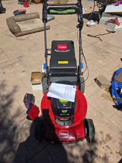 Toro cordless electric lawn mower