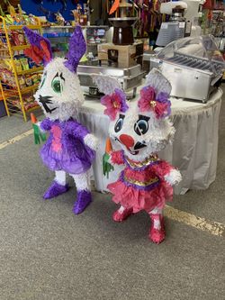 Easter eggs and pintas