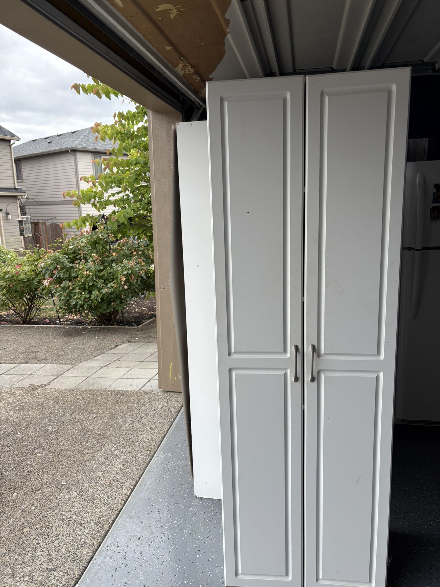 Wooden cabinet - White Color