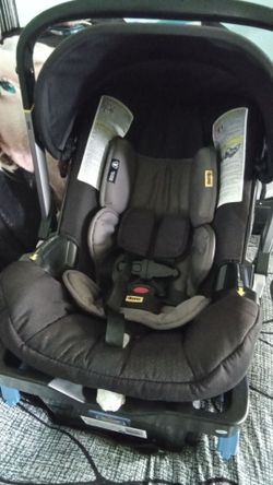 Doona car seat stroller  all in one