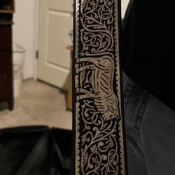 Color Black, Drawings Bull, size 36