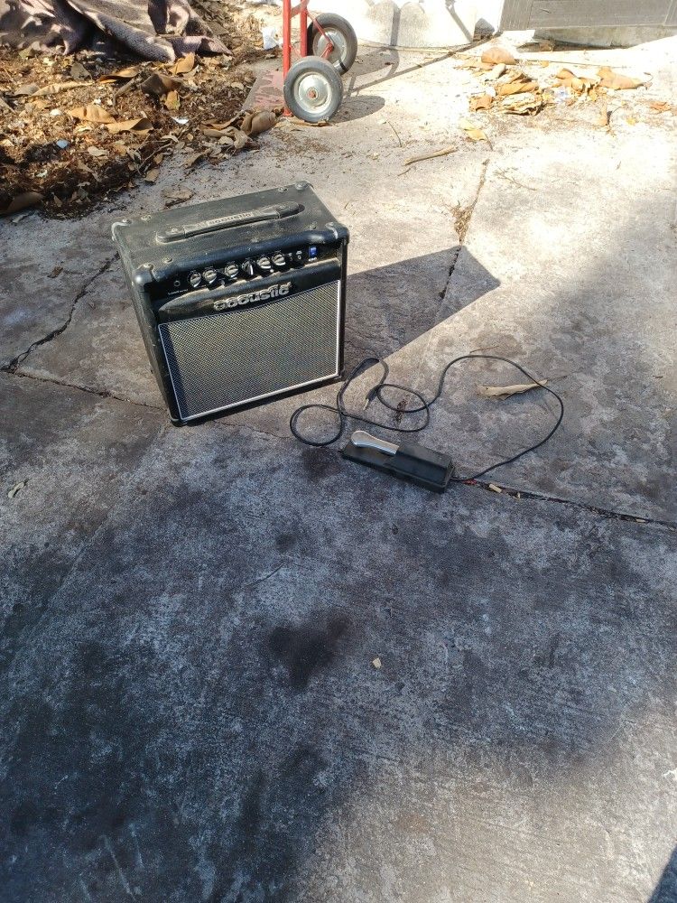 Amp And Foot Pedel For Guitar