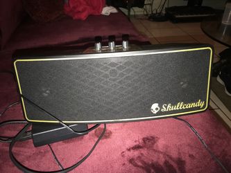 Skullcandy Vandal iPod iPhone speaker dock
