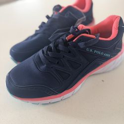 Women’s Athletic Shoes