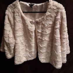 Faux fur coat white size 2x