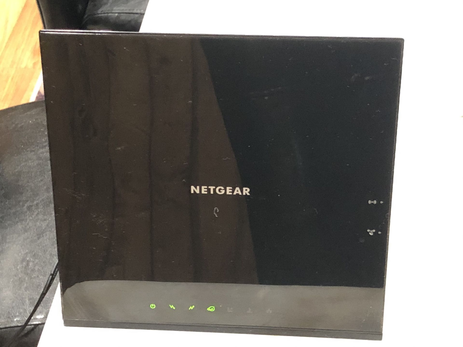 NETGEAR AC1600 Dual Band WiFi Cable Modem Router
