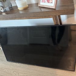 50” Vizio Smart TV – Works Great