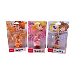 3x Super Smash Bros Amiibo | peach | daisy | sora | Nintendo 