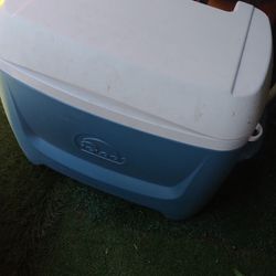 60 Qt Igloo New Ice Chest