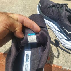 Man hoka shoes  zise 5