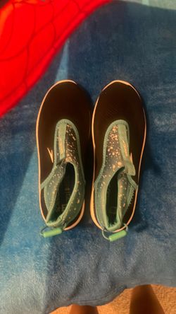 Girls water shoes